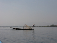 fisherman-on-inle-lake-myanmar