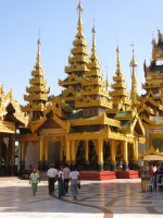 schwedagon-pagoda-yangon-myanmar-3